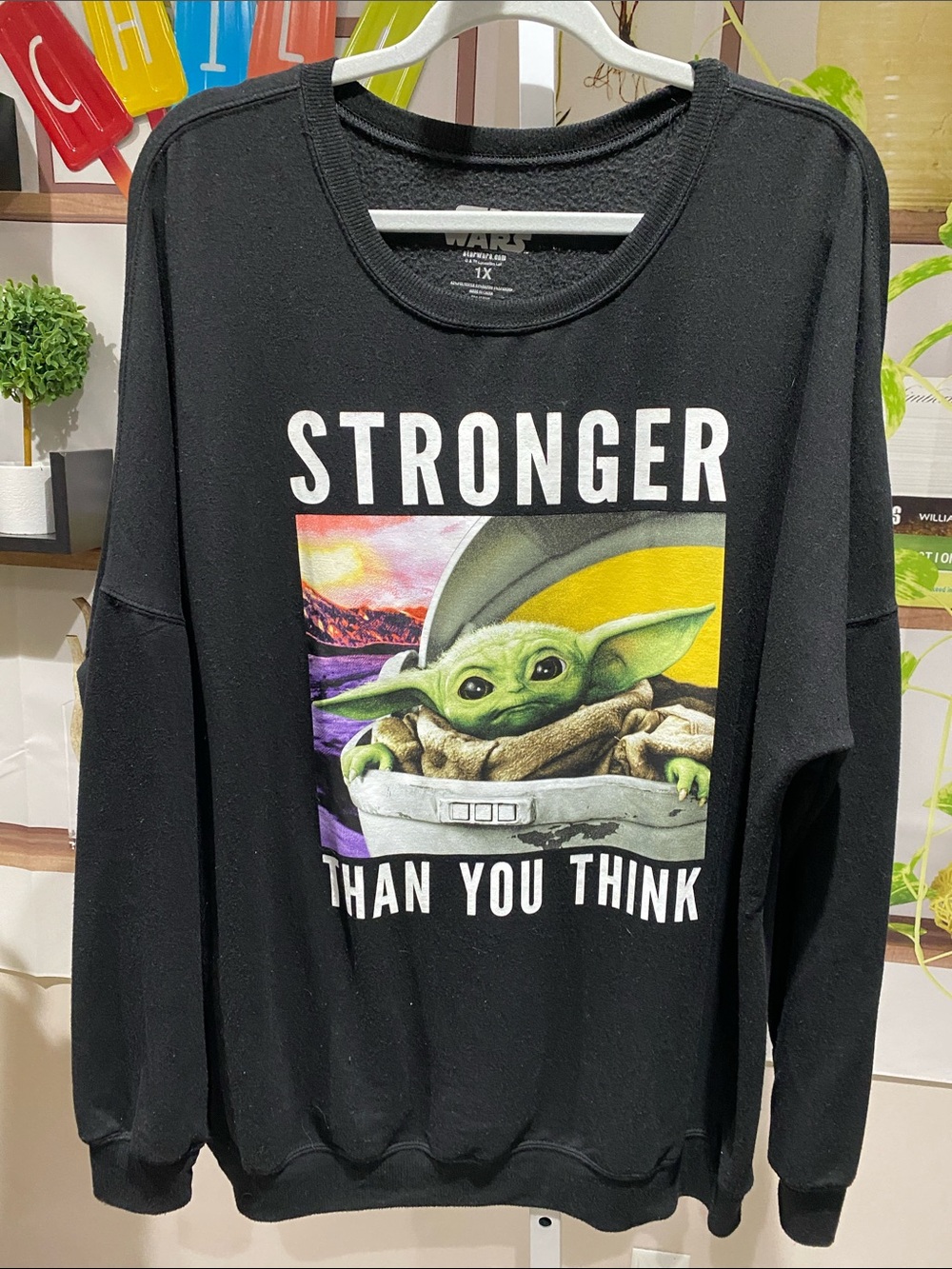Star Wars Black Graphic Crewneck Sweatshirt 1 X. Oversized. 28 Ptp.